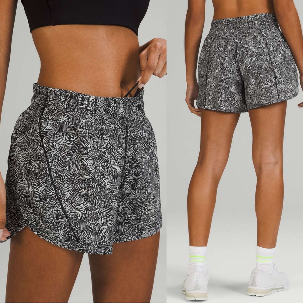 Lululemon SIZE 6 Track That MR midrise 5” shorts in Offbeat Alpine White Black